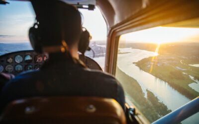 The Top 5 Reasons to Give The Gift of Flight This Holiday Season